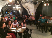 بالصور: الخشبة المفتوحة في سرايا يافا تنبئ بجيل أدبي فلسطيني رائد